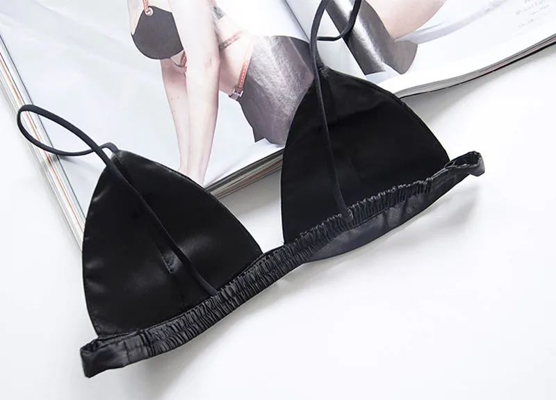 Soft Smooth White Silk Bralette Comfortable Wireless Women Bra Triangle Lace Bralette Free Brassiere Sexy Ladies Bra For Women