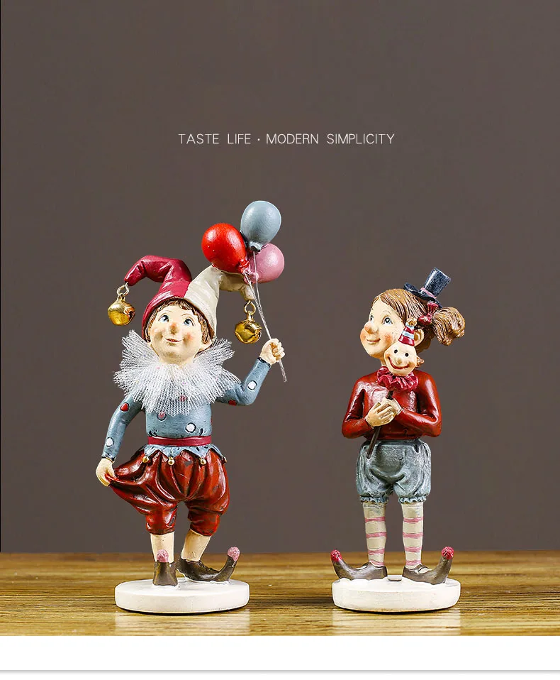 

Creative Circus Clown Brother And Sister Holding Balloons Vintage Statue Home Decor Crafts Room Objects Office Resin Figurines