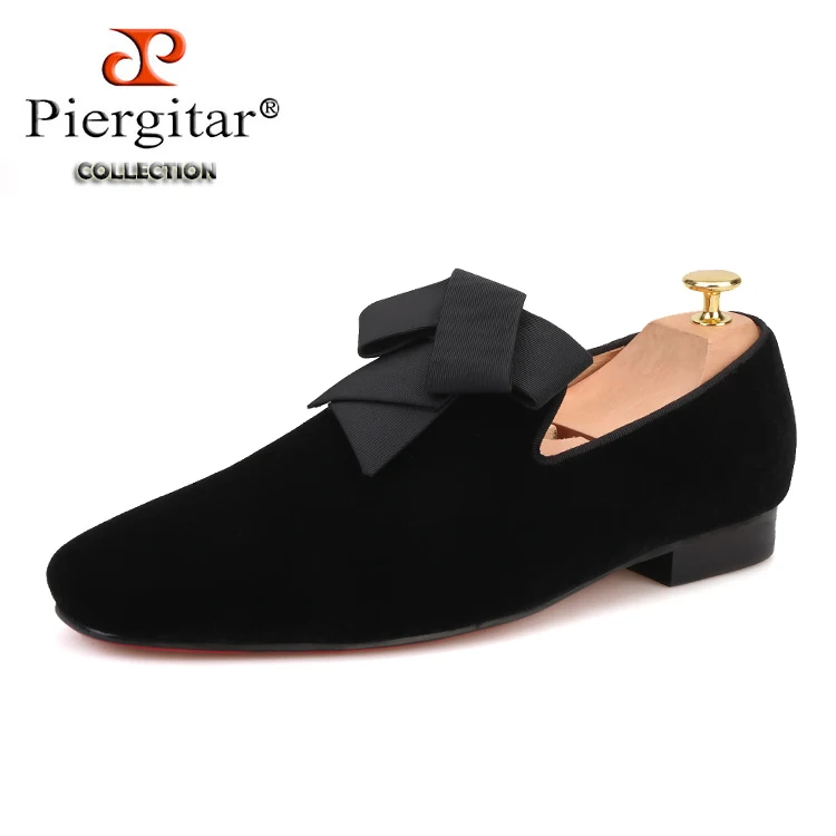 PIERGITAR Handmade men velvet shoes fashionable bowtie men's loafers party and wedding men dress shoes smoking slippers - Цвет: Черный