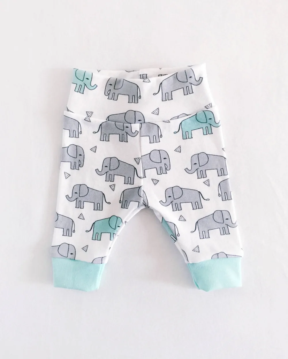 Одежда с длинными рукавами для новорожденных, комплект одежды из 3 предметов С Рисунком Слона для маленьких девочек, комплекты для новорожденных мальчиков, Детские Топы+ штаны+ шапочка, комплект для малышей