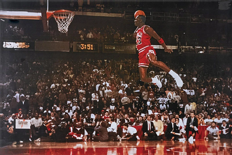 michael jordan iconic dunk