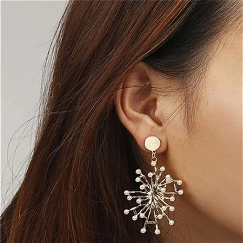 

Fashion Geometric Irregular Shiny Metal Zircon Drop Earrings for Women New Fashion Statement Woman Pendant Party Wedding Jewelry