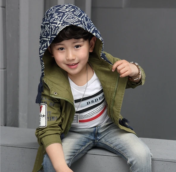 

2016 new spring and autumn new windbreaker