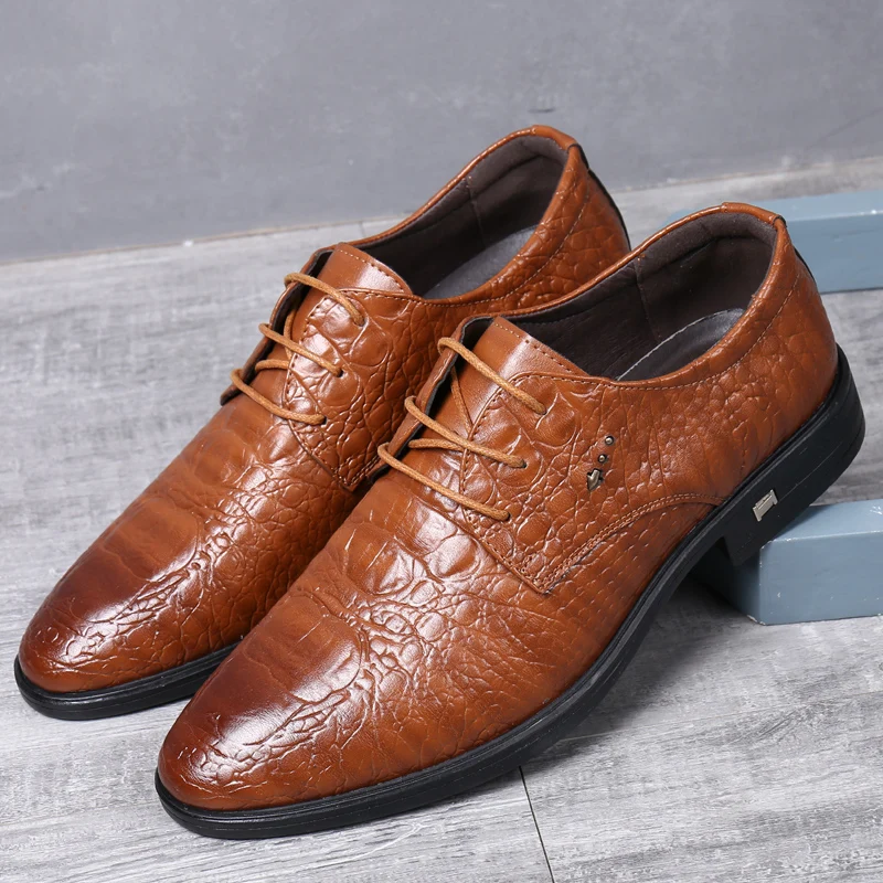 

Dress Breathable Man Shoes Business Red Leather Formal Wedding Shoes Men Brogue Pointed Office Oxfords Crocodile pattern 695