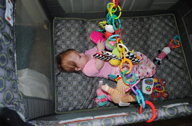 JJOVCE-Baby-Toys-Rainbow-Kids-Teether-Dolls-Chain-Clutch-Ring-Toy-Links-Holder-for-Hanging-on-Cirb-Playpen-Stroller-0-12-Months-04