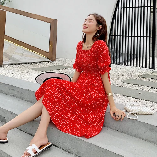 

2019 Summer Short Sleeved Red Dot Print Dresses Office Lady Square Collar Beach Clothes Fashion Elegant Temperament Dress Sexy