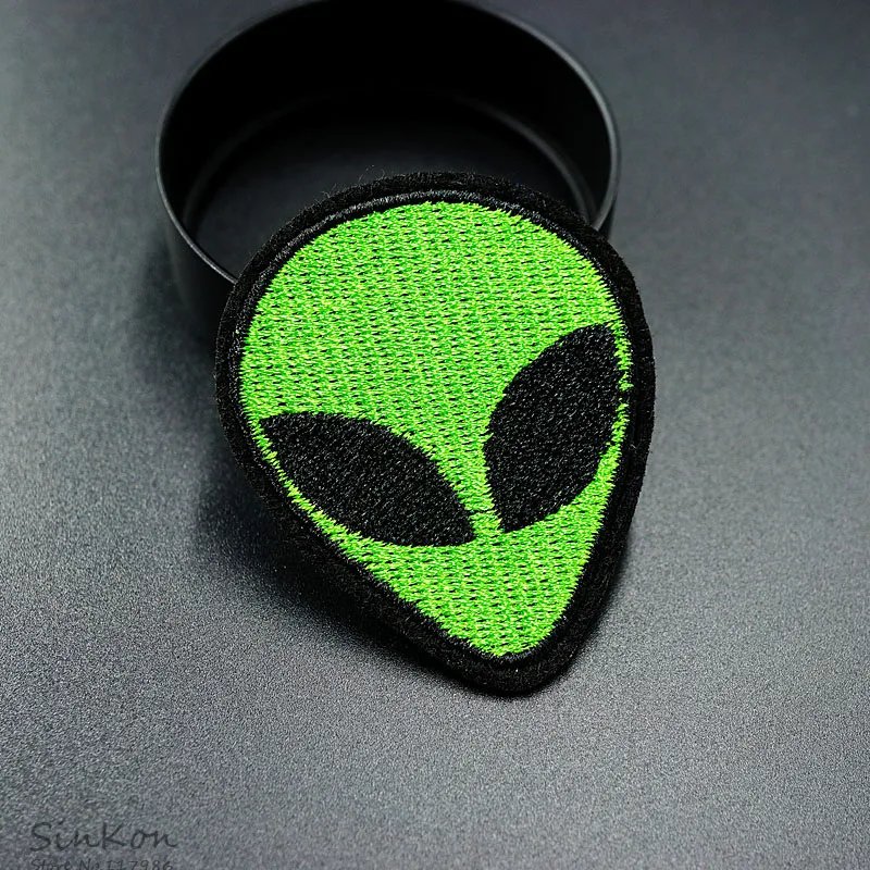 Инопланетянин(Размер: 4,3X5,2 см) вышитый патч с железом для шитья аппликация значок наклейки для одежды Одежда Аксессуары для одежды