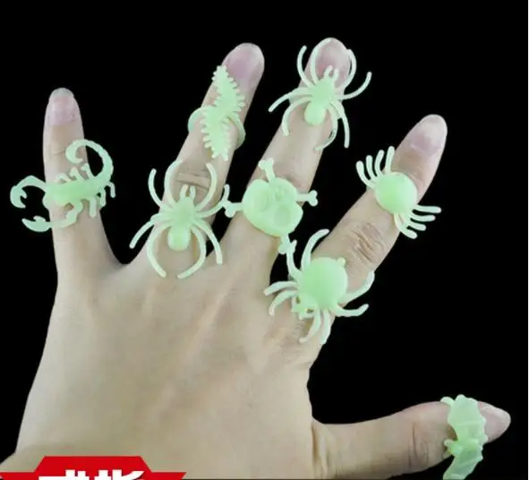 

New Halloween Dance Party Accessories Toys Luminous Insects Ring Halloween per Halloween Toys Supplies Hot YH1507