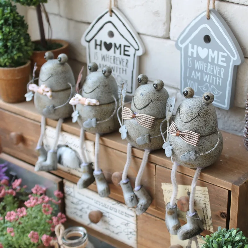 

Free Shipping! 2pcs/lot Pastoral Style Hanging Foot Frog Furnishings Wooden Doll Wall Shelf Decor Artcraft Wooden Craft