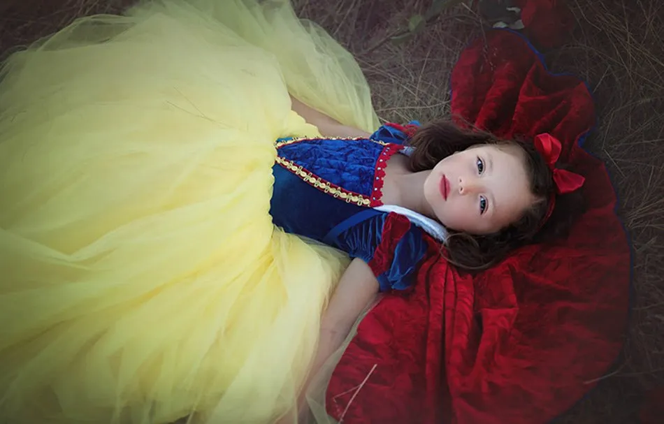 Snow White Costumes (3)