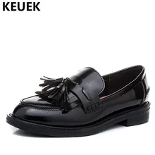 Женские туфли-оксфорды с кисточками; туфли с острым носком в британском стиле; слипоны на плоской подошве; 022