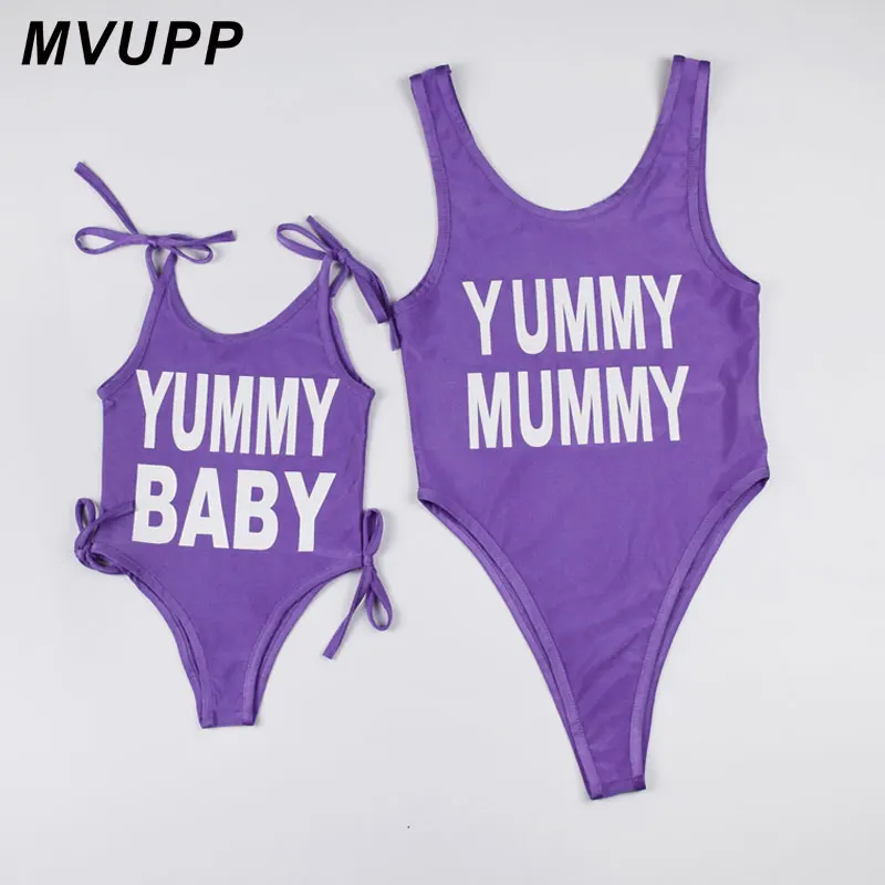 Одинаковые комплекты для семьи; купальный костюм для мамы и дочки; одежда для купания для мамы и дочки; купальный костюм «mommy me»; бикини; платья; одежда для плавания