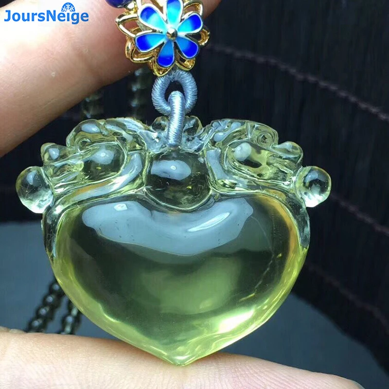

Wholesale Yellow Natural Crystal Pendants Fine Hand Carved Beautiful Heart Pendant Necklace Lucky for Women Men Crystal Jewelry