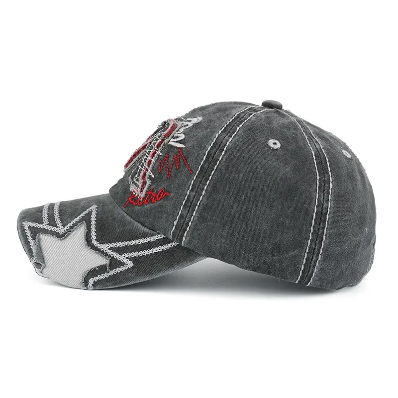 Baseball cap embroidered with turn the page Baseball cap embroidered with turn the page