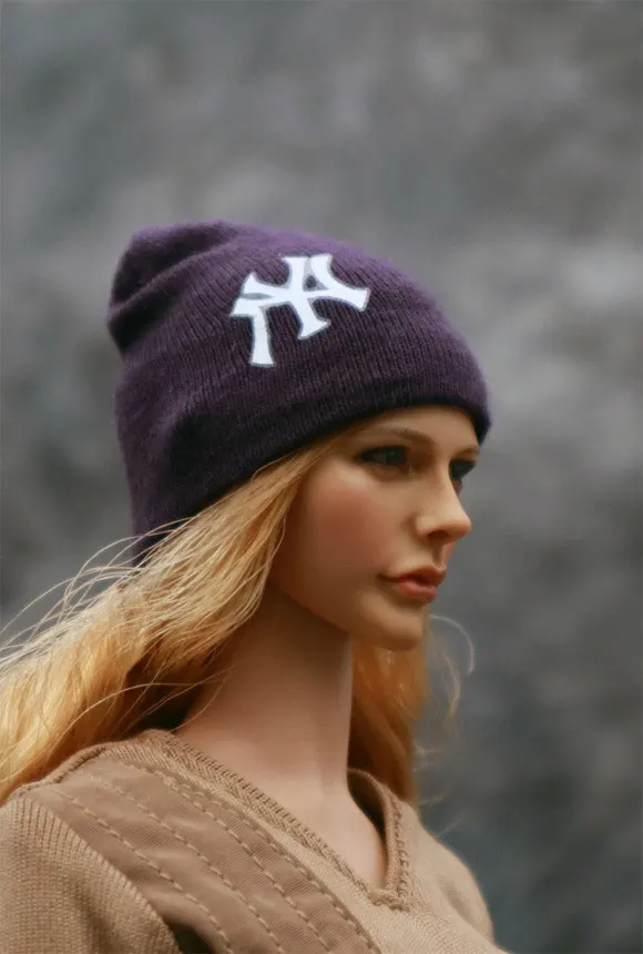 Beanie (seamed cap).