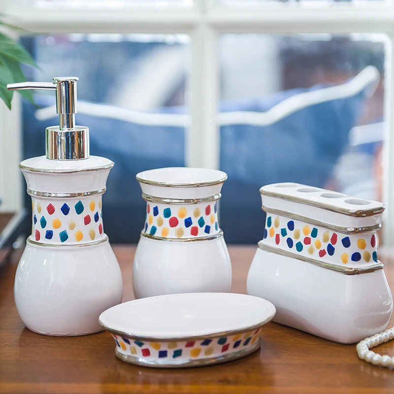 Rui Shikai poem European simple Home Furnishing ceramic sanitary ware wash four suit jewelry ornaments gift Rui Shikai poem European simple Home Furnishing ceramic sanitary ware wash four suit jewelry ornaments gift