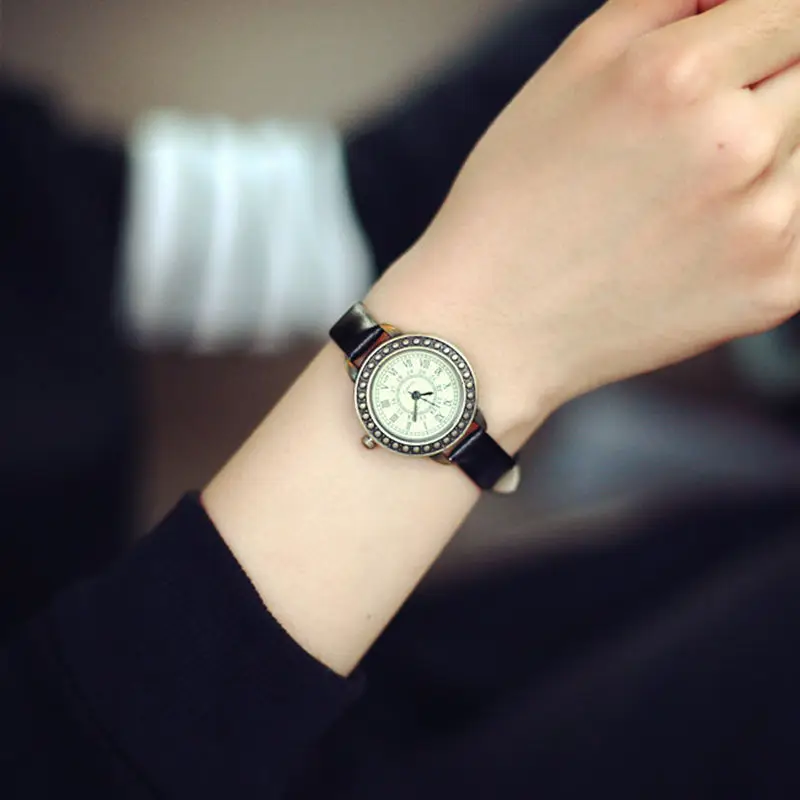 Shellhard 1pc Retro Elegant Ladies Tiny Watch Roman Numerals Small Face Women Thin Leather Quartz Casual Wrist Watch