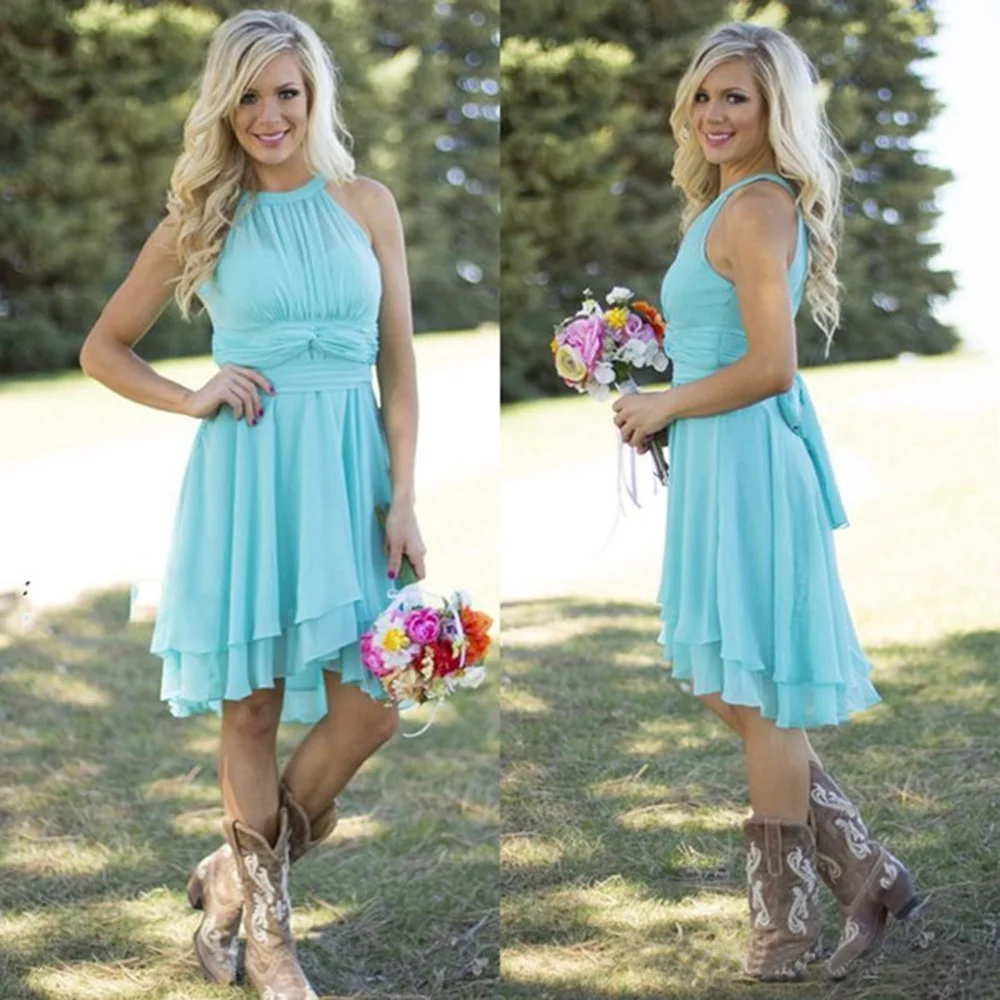 2018 Modest Short Bridesmaid Dresses Light Sky Blue Halter Neck Knee Length Ruffle Chiffon Plus Size Country Wedding Party Dresses Cheap