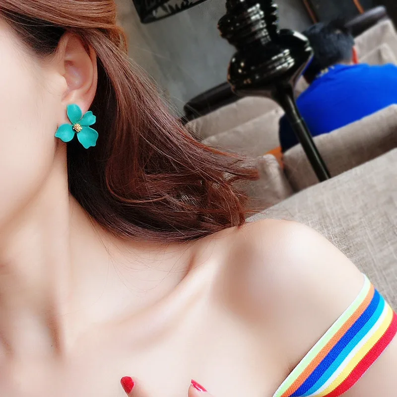 LUSION 2018 New Arrival Plant Resin Women Hyperbole Stud Earrings Small Fresh Earrings With Color Flowers Fashion Women Jewelry - Image 6