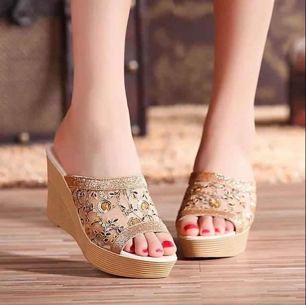 heels with a small heel