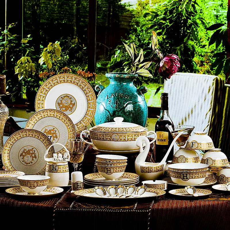 Fashion European Luxury Bone China Tableware Set Exquisite High quality