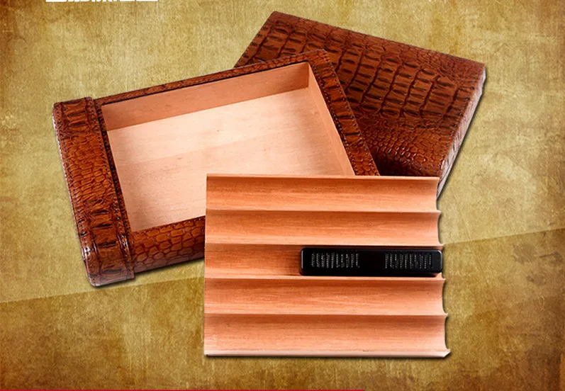 

New Arrival!Travel Crocodile Stripe Leather Cedar Wood Cigar Humidor with Humidifier