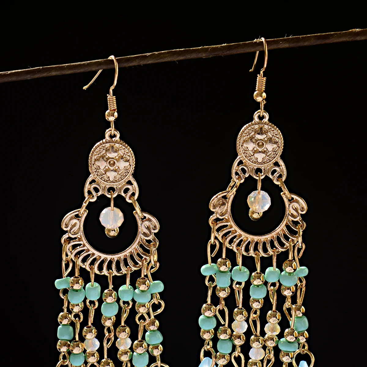 Classic Trendy Women’s White Crystal Long Tassel Earrings 2019 Fashion Jewelry Bohemia Beads Wedding Earrings Hangers