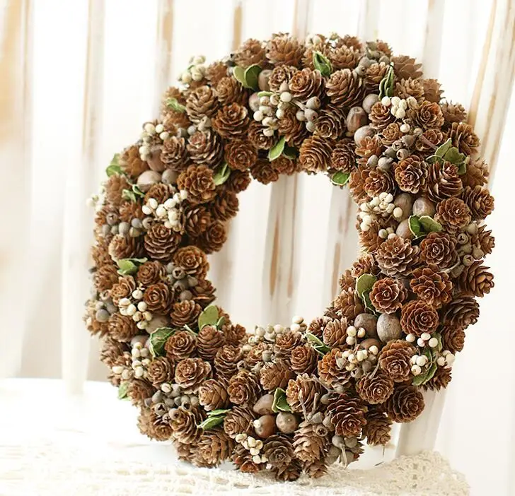 

2019 new creative mural decoration dry branch of natural pine wreaths Pinecone ornaments 35cm diameter