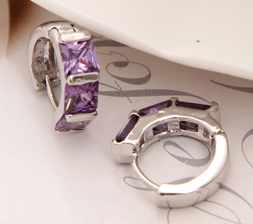 Новые трендовые серебряные заполненные фиолетовые геометрические CZ камень стразы серьги-гвоздики для пирсинга банкета ювелирные изделия серьги для женщин