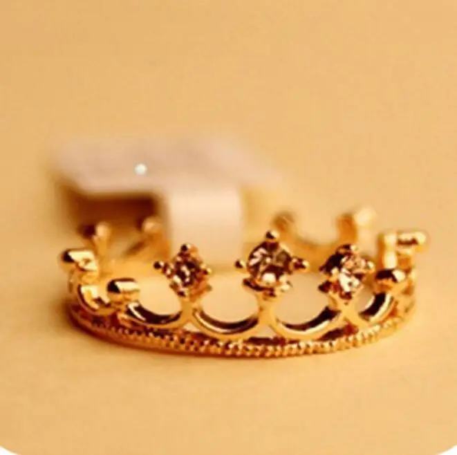 

ra085 Hot Selling 2018 New Fashion bohemian Imitate Crystal alloy Crown Rings Female charm jewelry Diameter 1.7CM
