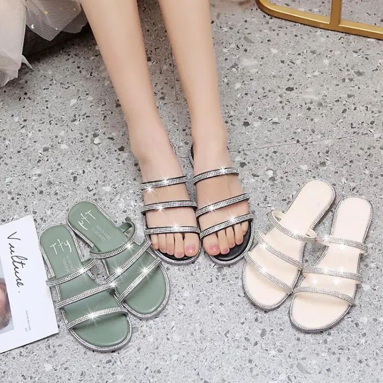 

Luxury Crystal Embellishments Bling Three Buckle Slippers Women Peep Toe Slip On Ladies Slides Low Chunky Heels Shoes Woman