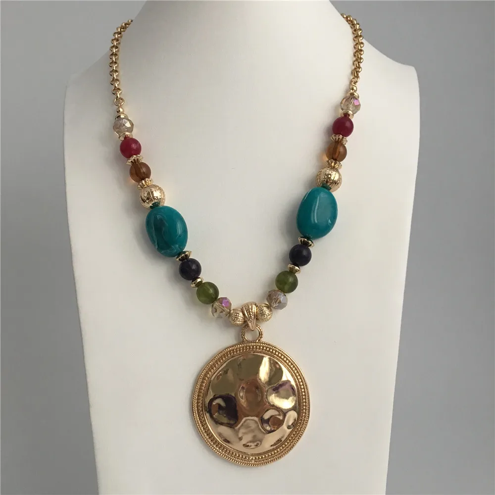 

PRETTY WOMEN NECKLACE GOLD COLOR PLATING COLORFUL STONE WITH BIG ROUND DISC PENDANT NECKLACE FOR WOMEN GIRL
