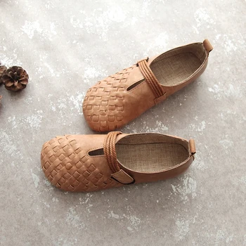 

2018 Korean version of the retro Mori leather woven flat shoes fashion shallow mouth round head doll single shoes.