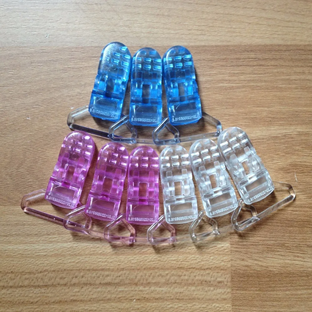 plastic pacifiers bulk