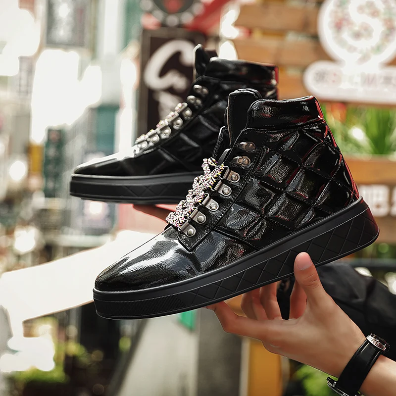 

Men Patent Leather Boots Black Red Fashion Boots Male Comfortable Young Boy Casual Footwear Hard-Wearing Men Luxury Brand Boots