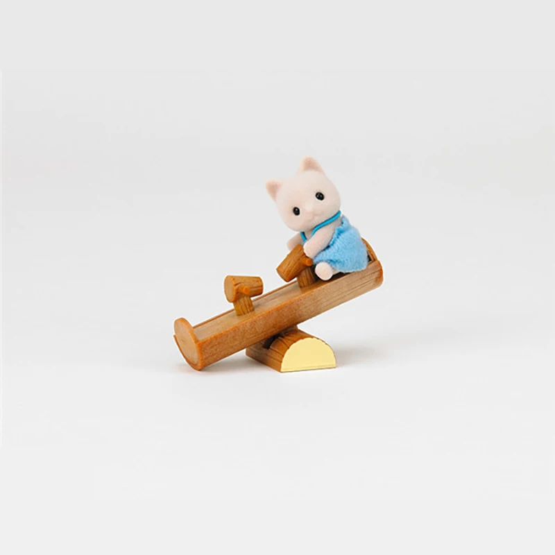 Sylvanian Family Cat Baby and Seesaw набор кукольный домик животных пушистые игрушки Фигурки