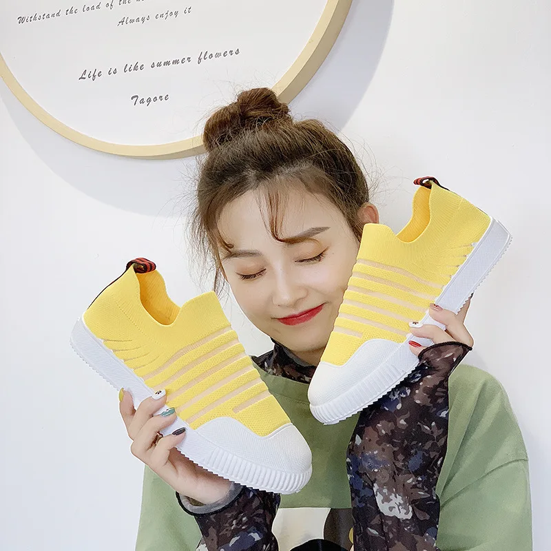 Women's shoes new Flyknit sports shoes women's breathable non-slip flat shoes soft bottom white sports shoes casual women's flat