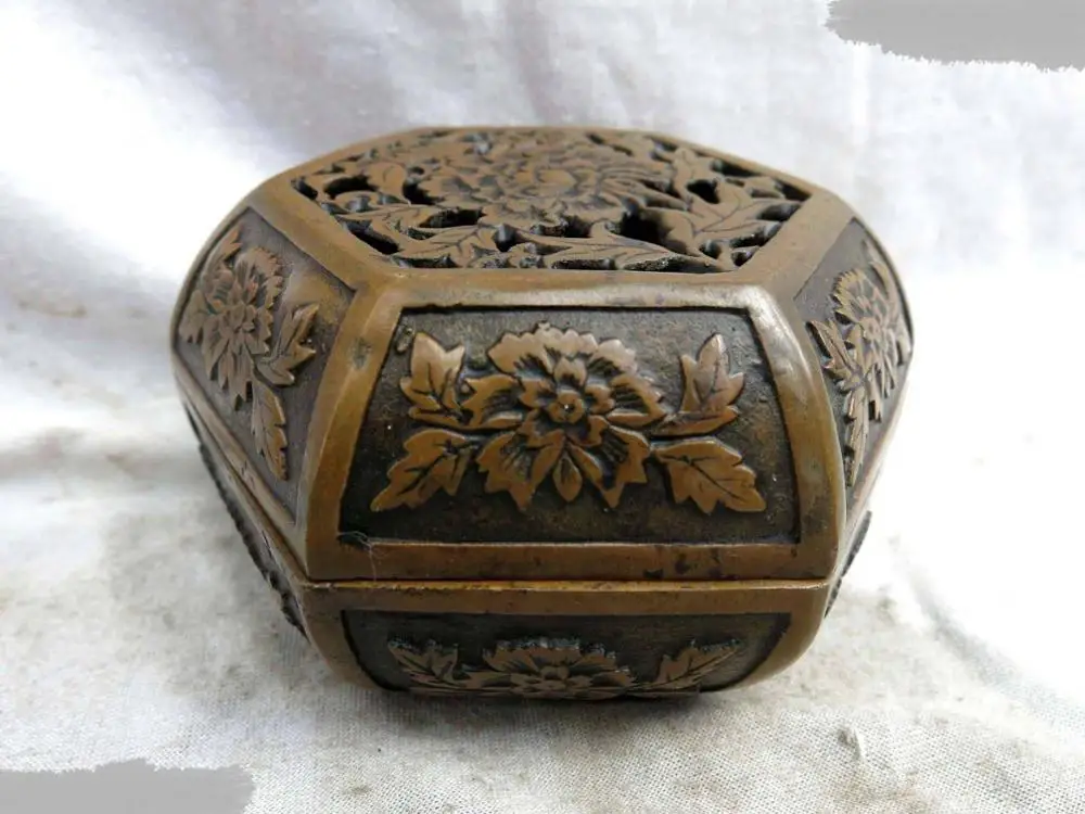 

DS DS China brass fine workmanship decorative pattern tree peony incense burner censer