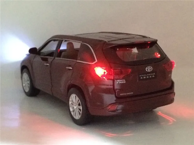 132 TOYOTA Highlander (17)