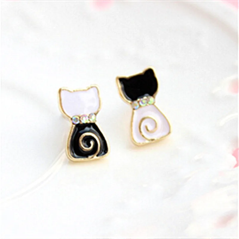

Free shipping Cute Black and White Lollipop Cat Stud Earrings Wholesale