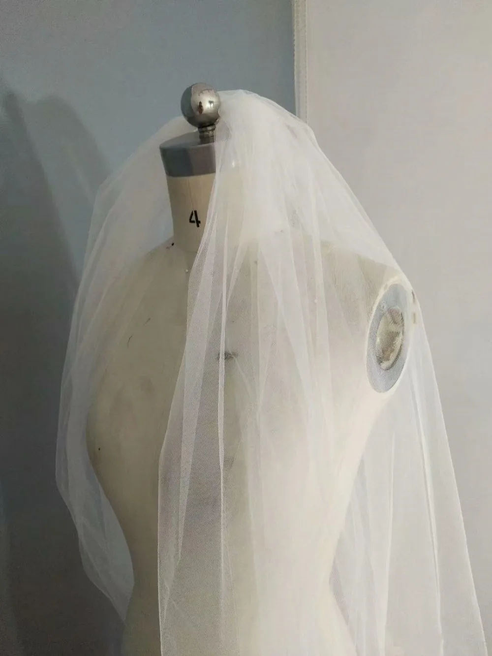 real-photos-one-layer-white-ivory-bridal-veils-lace-applique-edge-cathedral-length-300cm-custom-size-bride-wedding-veil-free-shipping (2)