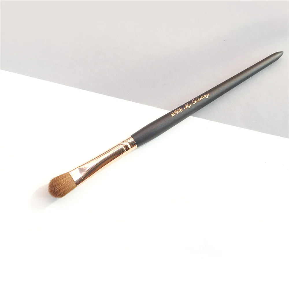 My Destiny 032 Pro Eyeshadow Brush _ 3