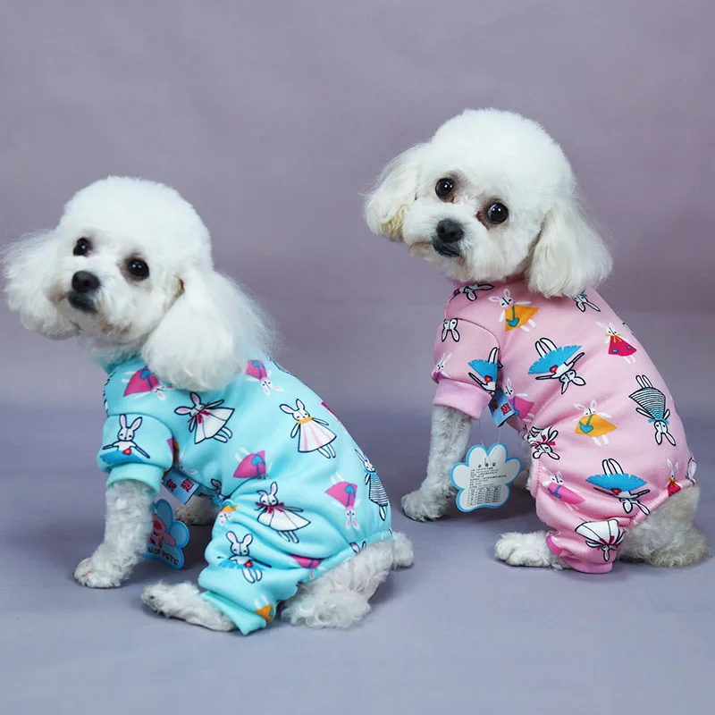 Новинка; одежда для маленьких собак и кошек; флисовая пижама с принтом с героями мультфильмов для домашних животных; костюм с капюшоном для кошек; пижамы для щенков; одежда для чихуахуа