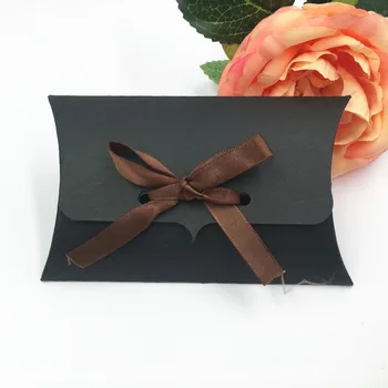 

12pcs/lot 10x8x2cm Exquisite High-End Natural Kraft Paper Pillow Shaped Box With Rope Candy Case Wedding Holiday Party Supplies