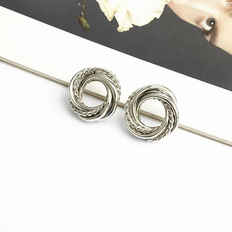 

Exquisite Simple Geometric Round Metal Stud Earrings Classic Twisted Polycyclic Splicing Earrings For Women Girl Jewelry