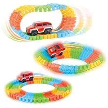 Fundido Enigma DIY Toy Roller Coaster Trilha Eletrônica Trilho de Montagem de Blocos de Construção Do Carro Brinquedos Do Carro para Crianças Cor Aleatória