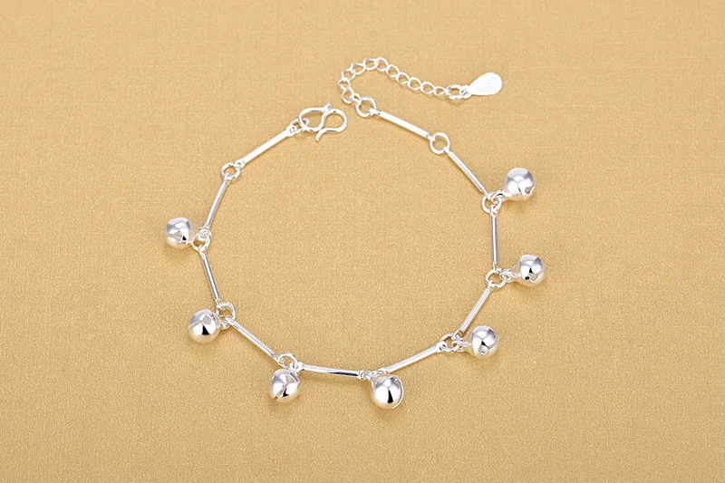 4095009424_687529415