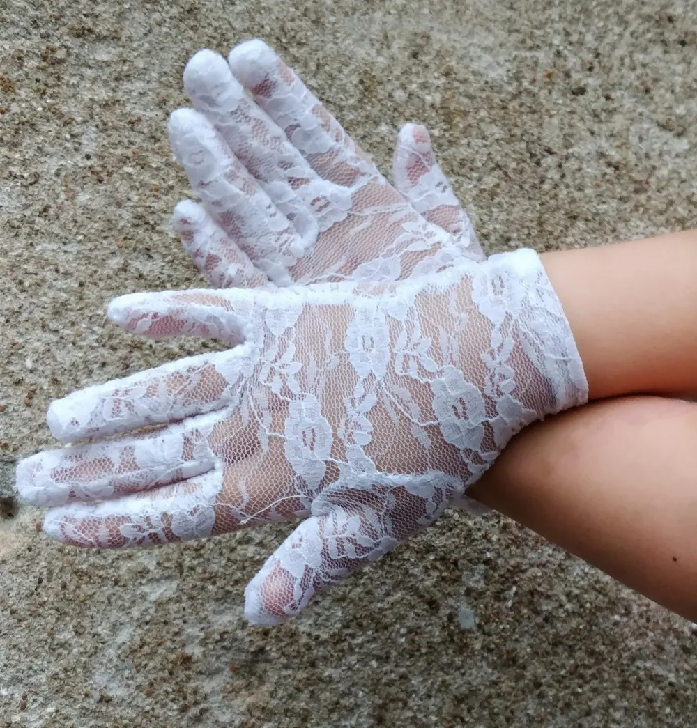 New Flower Girl Lace Gloves Short Wrist Length Finger For Wedding
