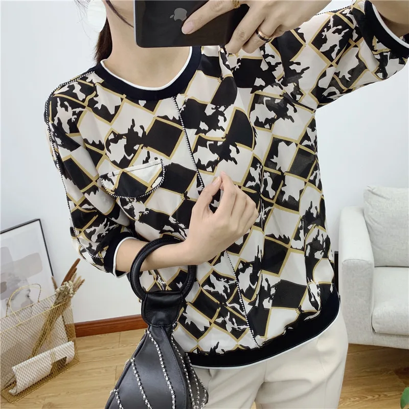 

Silk T-shirt 2019 new spring/summer women's diamond lattice color matching printing silk T-shirt