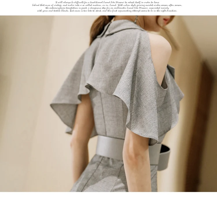 Серое Платье С Поясом фото 14